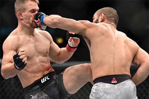 Cận cảnh tình huống khiến cao thủ judo bị đấm 'bẹp dí' khuôn mặt