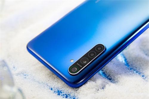 Oppo K5 ra mắt: 4 camera sau, pin 'trâu', chip S730G, giá hấp dẫn