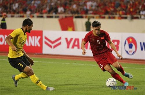 Bất ngờ với thông điệp mà Heerenveen gửi tới Văn Hậu sau trận Việt Nam thắng Malaysia