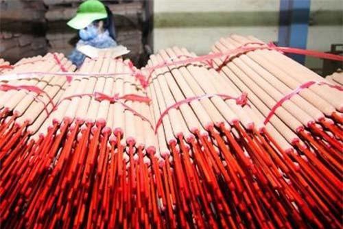 Bộ Công thương đề nghị thông quan 14 container hương nhang tại Ấn Độ