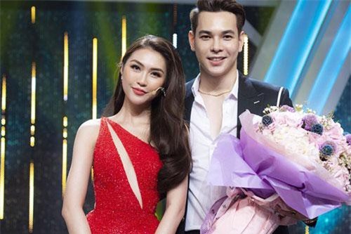 Chơi gameshow, mỹ nhân bỗng nổi nhờ... scandal