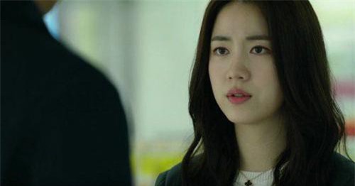 Con dâu chết lặng phát hiện bí mật 'khủng khiếp' của mẹ chồng