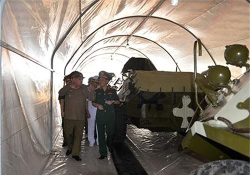 Cuba hỗ trợ Việt Nam công nghệ bảo quản xe thiết giáp