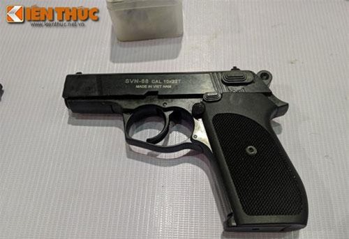 Loạt súng ngắn 'nhà trồng được' của công an Việt Nam