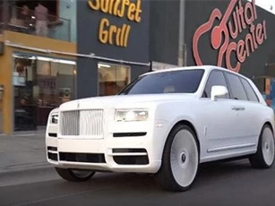 Ngắm SUV siêu sang Rolls-Royce Cullinan phiên bản 'bạch mã'