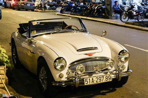 'Soi' xế cổ Austin-Healey 3000 MK III hàng hiếm tại Sài Gòn