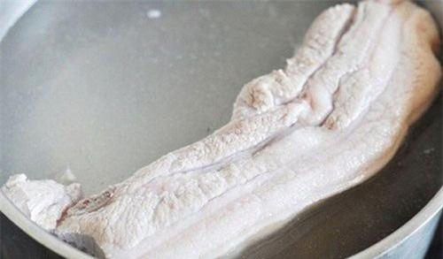 Thêm thứ này vào nước luộc, đảm bảo thịt lợn ngon ngọt mềm trắng không hôi