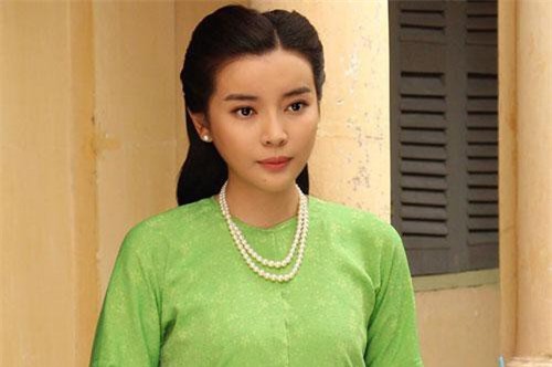 Vẻ đẹp của 3 sao nữ vào vai vợ nhà giàu phim 'Tiếng sét trong mưa'