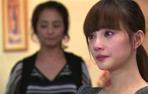 10 năm trả nợ thay mẹ chồng, vì điều này nàng dâu ôm hận rời đi