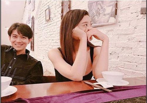 Tim bất ngờ đăng ảnh đi ăn cùng Trương Quỳnh Anh