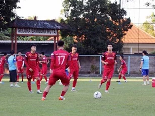 ĐT Việt Nam gặp khó khăn đầu tiên ở Indonesia