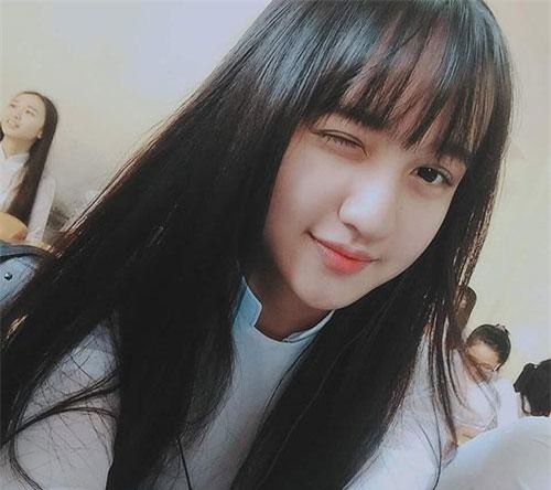 Đây là cô nữ sinh Cần Thơ xinh đẹp 16 tuổi hot nhất MXH lúc này