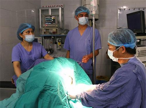 Gây tê tủy sống khi sinh bị đau lưng: Lý giải của chuyên gia các mẹ cần biết