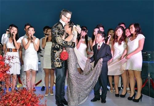 Sao Việt gặp sự cố dở khóc dở cười trong đám cưới, cô dâu ngất xỉu