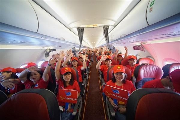 Tàu bay Vietjet bắt đầu Hành trình 'Tôi yêu Tổ quốc tôi'