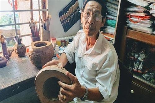 'Thổi hồn' vào vỏ dừa khô, bán 1,2 triệu đồng/cái