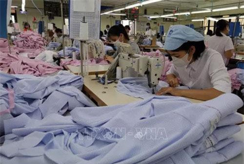 Dệt may gặp khó vì căng thẳng thương mại Mỹ - Trung