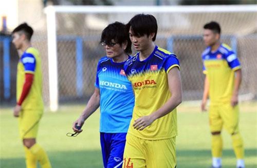 'Gà cưng' của bầu Đức bị thầy Park 'trảm' ở trận Việt Nam vs Indonesia