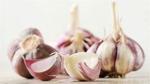 Những lợi ích của việc ăn tỏi sống đối với sức khỏe
