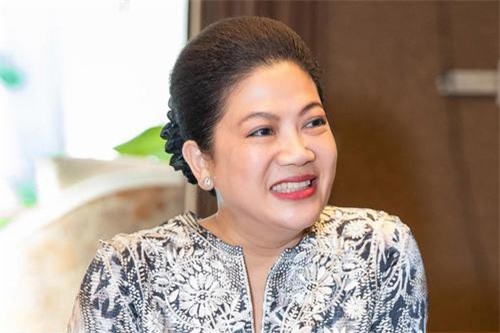 Shark Liên: 'Tôi muốn mọi người nhớ đến tôi là một người đàn bà tốt bụng chứ không phải giàu có. Nếu giàu có là giàu tình giàu nghĩa, không phải giàu tiền'