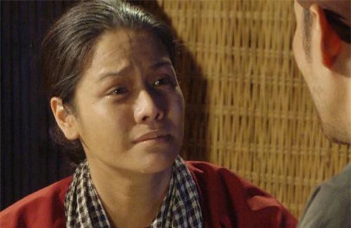 'Tiếng sét trong mưa': Quả báo đến thật rồi, Bình - Nhật Kim Anh tiết lộ bí mật chiếc áo sơ sinh và nhảy sông tự sát