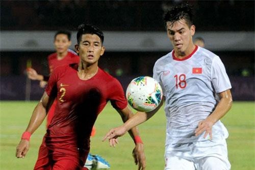 CLIP: Đội tuyển Việt Nam 'vùi dập' Indonesia
