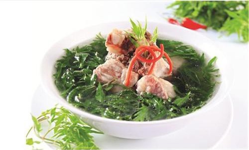 Cách nấu canh đinh lăng sườn non ngon, bổ, hấp dẫn