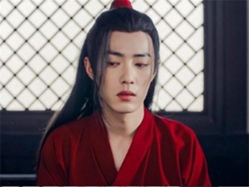 Nhan sắc hậu trường cưng điên đảo của Tiêu Chiến: Tưởng nhìn nhầm 'khuê nữ' nhà ai xinh không chịu nổi