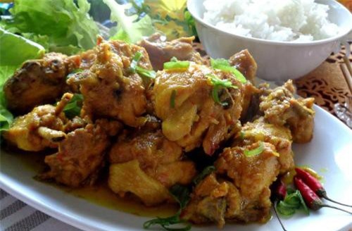 Cách kho thịt gà công nghiệp dai ngon, không bở