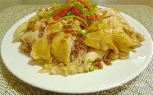 Ngày nghỉ trổ tài làm gà hấp mỡ hành tuyệt ngon đãi cả nhà