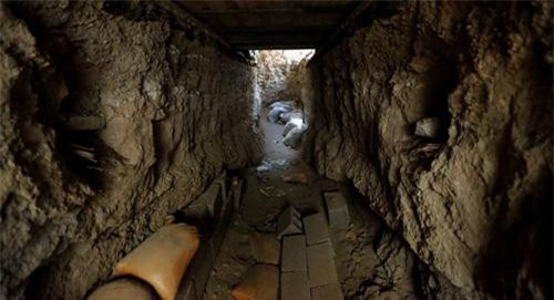 Phát hiện bí mật 'sốc' trong hang động ở chảo lửa Idlib, Syria