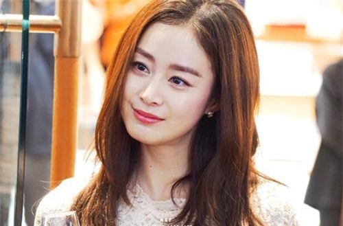 Sau 3 năm 'bận' sinh con cho Bi Rain, Kim Tae Hee quay lại đóng phim: Đảm nhận vai chính là một hồn ma