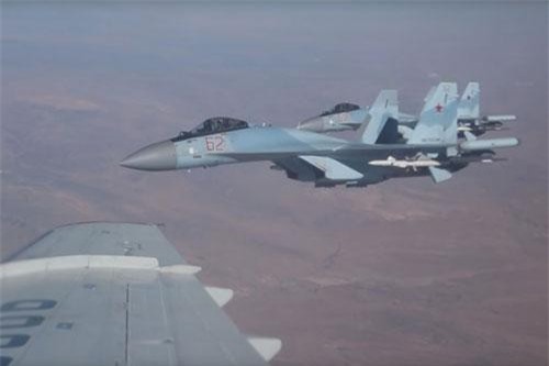 Tiêm kích Nga cất cánh hàng loạt chặn chiến đấu cơ Israel tấn công Syria