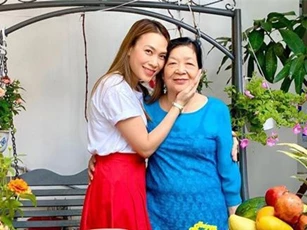 Tổ chức sinh nhật cho mẹ nhưng Mỹ Tâm lại 'ghi điểm' nhờ nhan sắc lão hóa ngược
