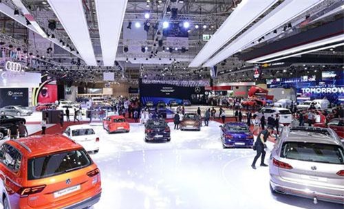 Chạy đua giảm giá xe ô tô cuối năm