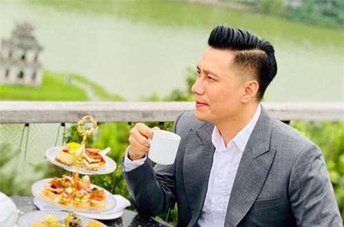 Liên tục bị soi nhan sắc hậu thẩm mỹ, Việt Anh tuyên bố đanh thép