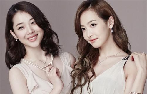 Bị 'ném đá' sau khi Sulli ra đi, Victoria phản bác đầy thuyết phục: 'Từ khi nào MXH thành chuẩn mực đo đạo đức, tình cảm con người?'