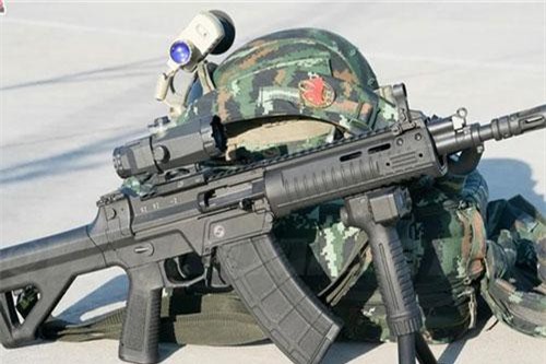 Chán súng bullpup, Trung Quốc 'nhai lại' kiểu súng truyền thống