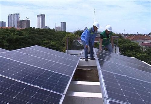 Đã có gần 3.900 hộ dân nhận tiền bán điện Mặt trời
