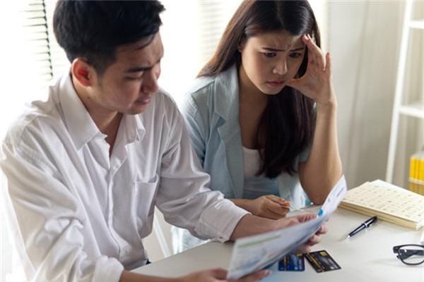 Đêm tân hôn, nghe tiếng khóc nấc dưới cầu thang, tôi chạy xuống thì thấy con đang ôm gối nức nở, lúc đó mới thấm thía câu nói mẹ dặn - Ảnh 2. Đêm tân hôn, nghe tiếng khóc nấc dưới cầu thang, tôi chạy xuống thì thấy con đang ôm gối nức nở, lúc đó mới thấm thía câu nói mẹ dặn - Ảnh 2.
