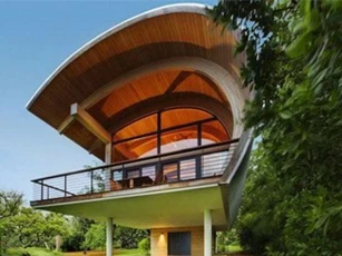 Ngôi nhà lơ lửng giữa rừng cây có view nhìn ra hồ tuyệt đẹp