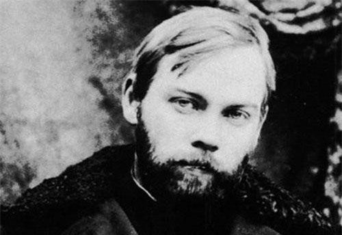 Nhà khoa học nào tử vong tại chỗ sau khi nhảy từ tháp Eiffel?