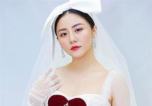 Phản hồi chính thức từ phía Văn Mai Hương trước tin đồn chồng sắp cưới là Bùi Anh Tuấn