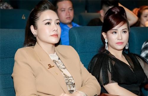 'Tiếng sét trong mưa': Đừng chê Thị Bình già nua sau 24 năm nữa, Nhật Kim Anh sành điệu bên Kiều Linh thế này