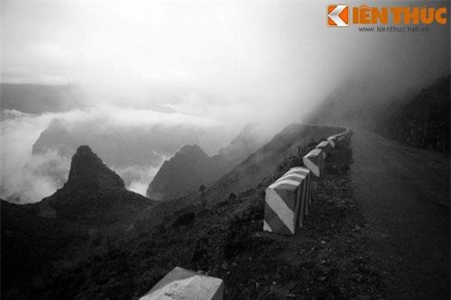 B&#xED; &#x1EA9;n 10 c&#x1ED7; quan t&#xE0;i tr&#xEA;n &#x111;&#x1EC9;nh M&#xE3; P&#xEC; L&#xE8;ng huy&#x1EC1;n tho&#x1EA1;i