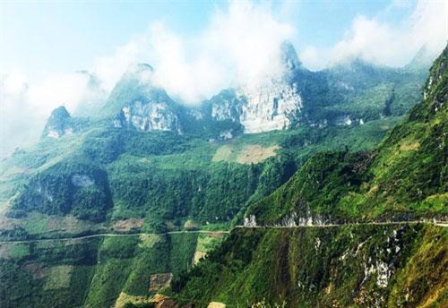 Đường đèo Mã Pì Lèng dài bao nhiêu km?