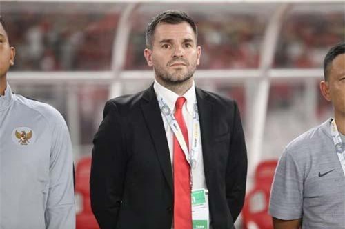 Hiệp hội Bóng đá Indonesia chưa sa thải ông McMenemy vì tiếc tiền