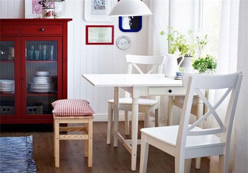 Những cách dùng ghế thông minh, không chỉ dùng để ngồi mà còn trang trí nhà cực lạ mắt