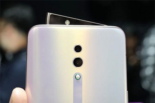 Oppo Reno giảm giá sốc tại Việt Nam