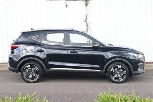 SUV đẹp long lanh, động cơ tăng áp, giá gần 400 triệu đồng